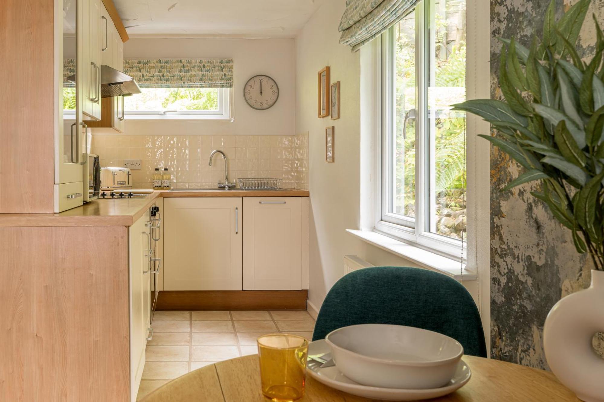 Squirrel Bank, With A Hot Tub & Parking Villa Bowness-on-Windermere Dış mekan fotoğraf
